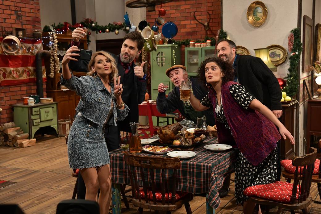 rts novogodisnji program da smo zivi i zdravi muzika ceca, cola, zeljko joksimovic, skecevi