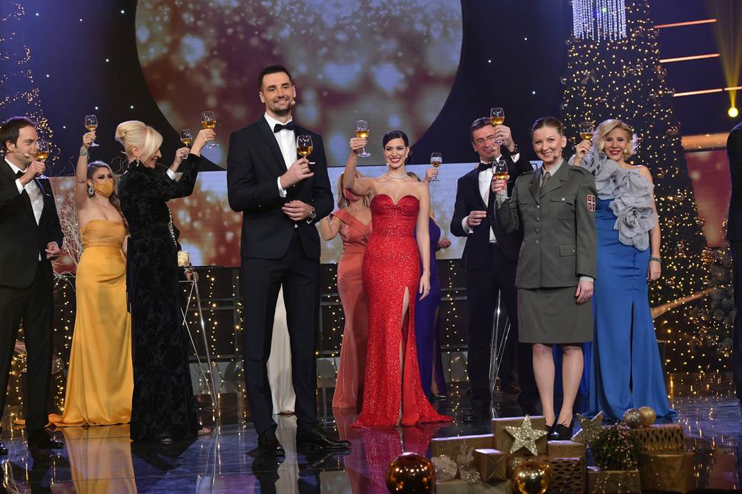 rts novogodisnji program da smo zivi i zdravi muzika ceca, cola, zeljko joksimovic, skecevi