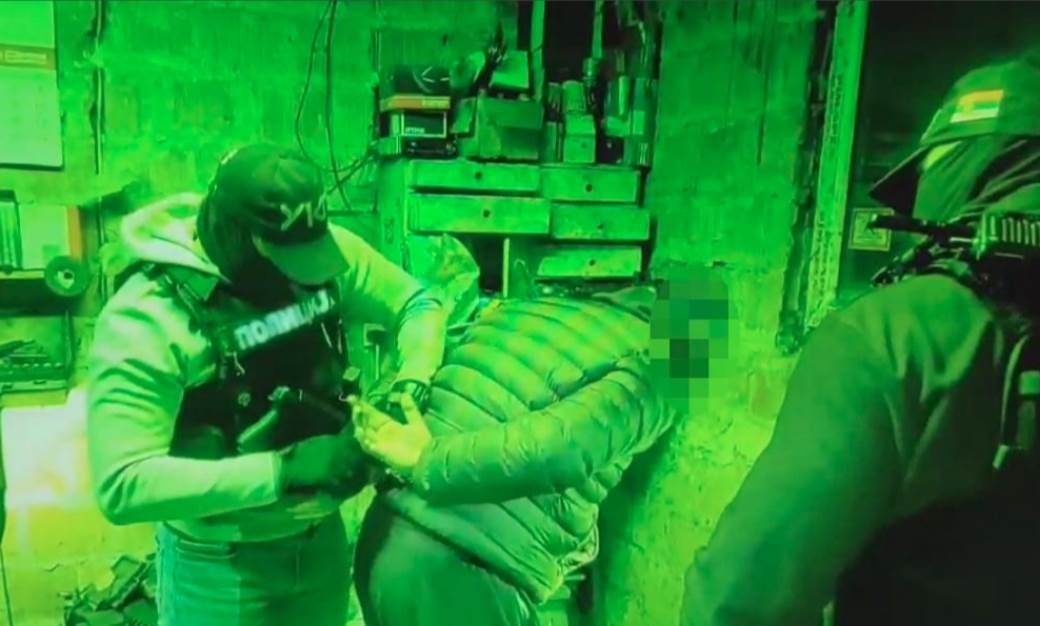 hapsenje pljacka zvezdara 100000 evra lazni policajci