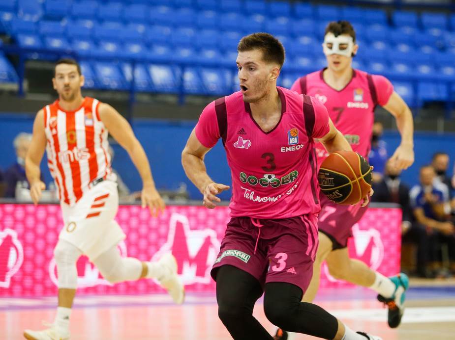 Efes hteo Lendejla umesto Petruševa