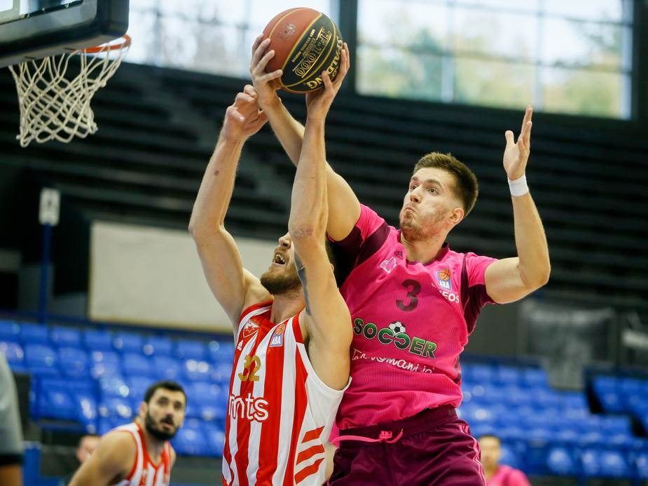 Efes hteo Lendejla umesto Petruševa