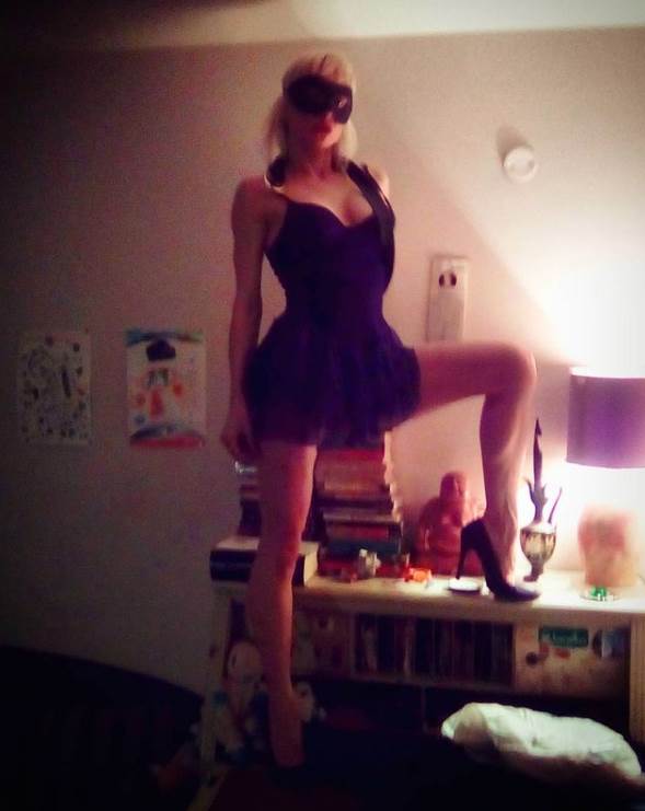 dina prelevic cerka dusana prelevica preleta gola slikanje plejboj instagram foto