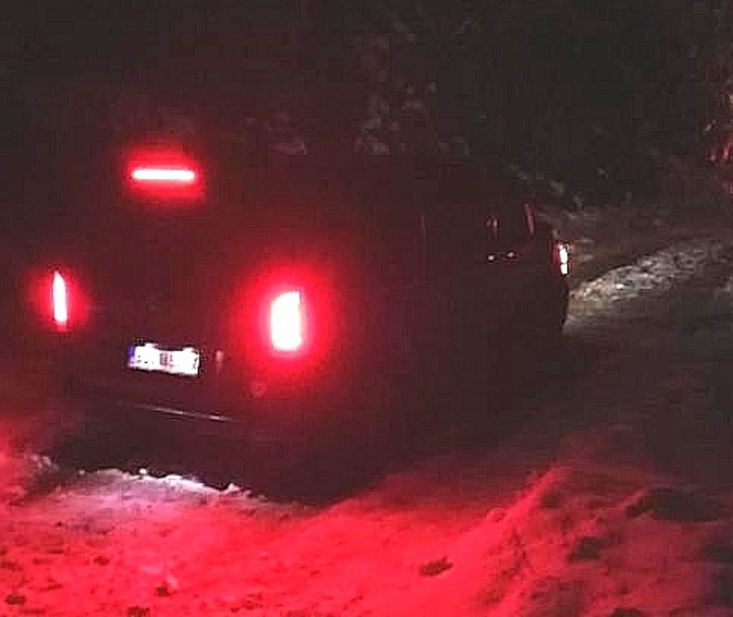 zlatibor rusi akcija spasavanje mup vatrogasci snezni namet minibus