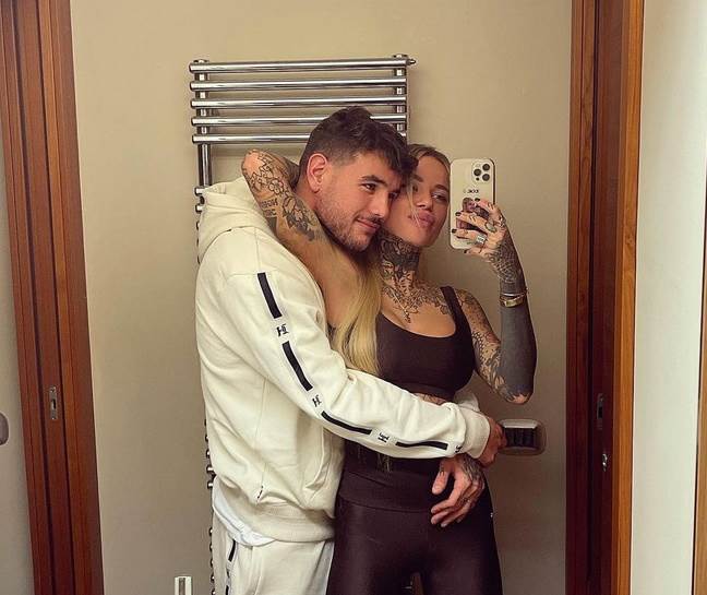 zoe kristofoli teo ernandez oralni seks na jahti slike