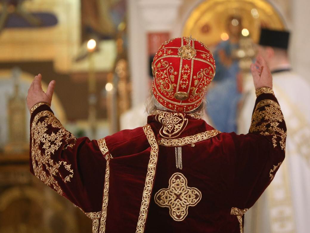 patrijarh irinej 40 dana liturgija hram svetog save aleksandar vucic fotografije