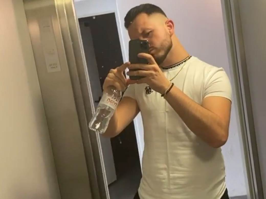 kosovska vitina ubistvo porodica muskrac pucnjava ubio zenu decu foto video