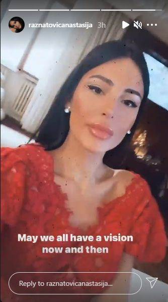 anastasija raznatovic docek nove godine crvena haljina