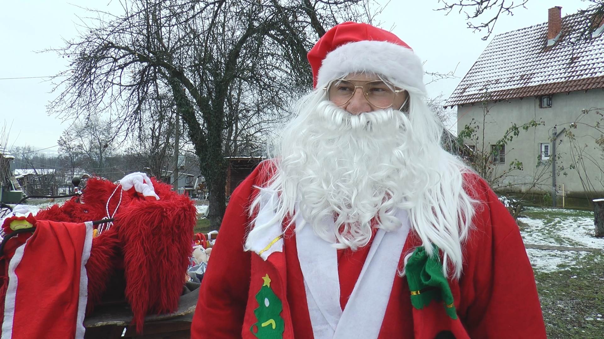 srbija prvi seoski deda mraz kocije paketici deca planina jelica foto