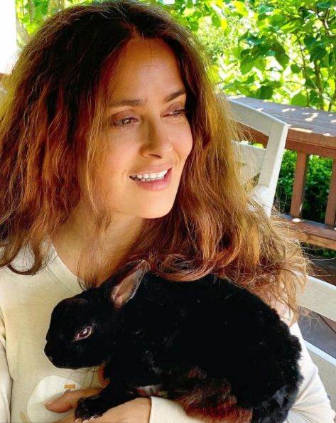 Salma Hajek u bikiniju