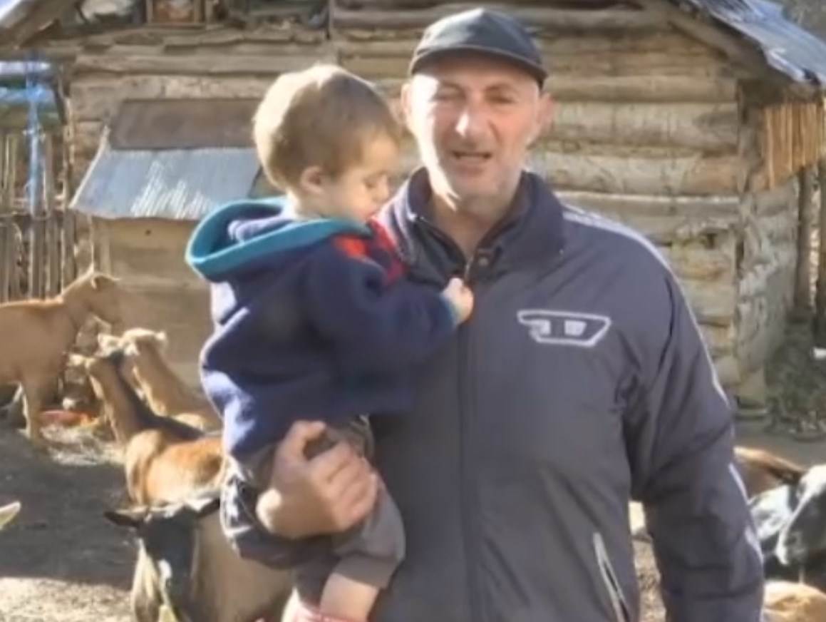 porodica trajkovic donja trnica sedmoro dece pomoc