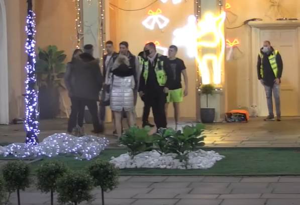 zadruga filip car cvele tuca kazna mesecni honorar