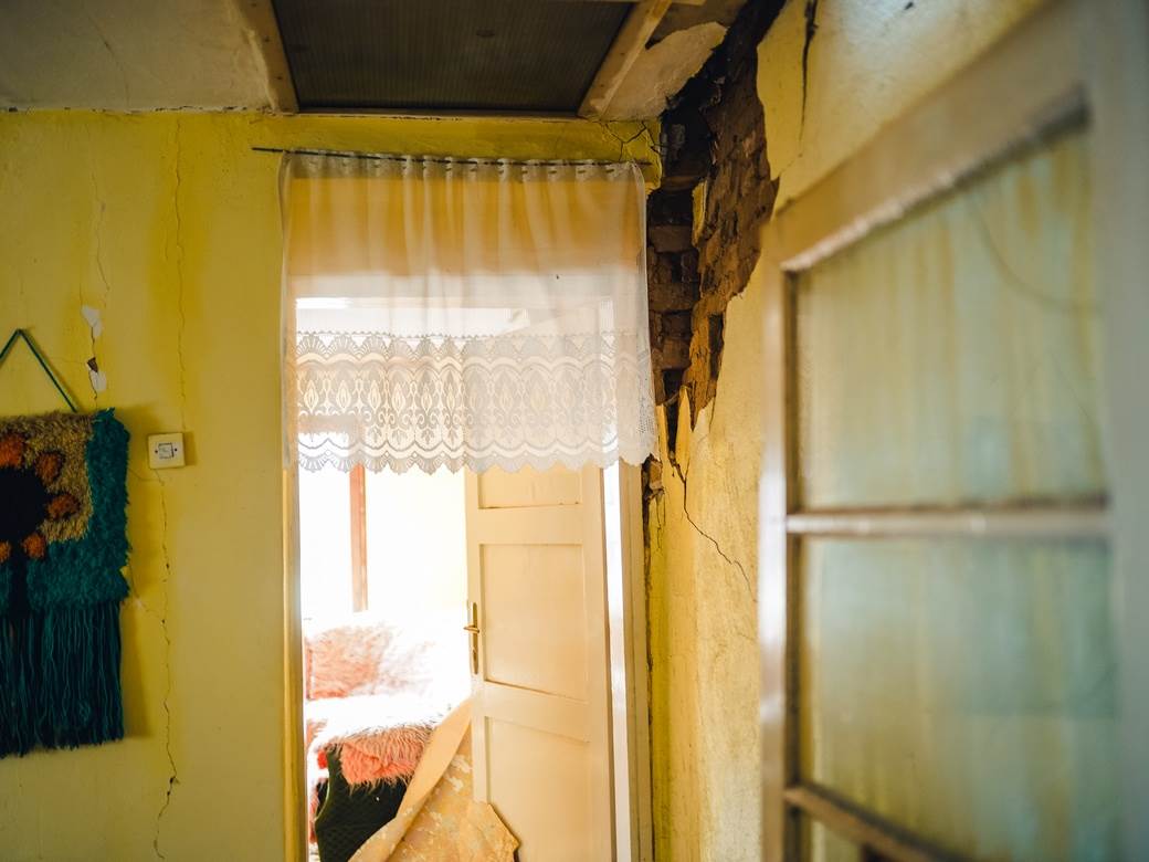 zemljotres hrvatska petrinja kostajnica bih apel pomoc steta unistene kuce