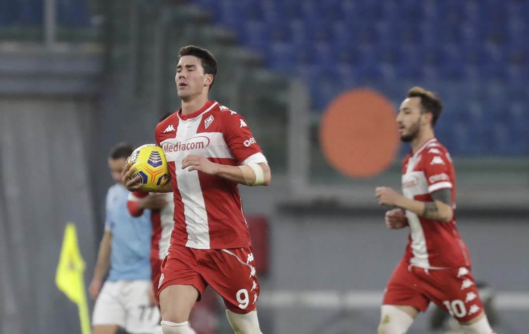 dusan vlahovic serija a gol fiorentina lacio