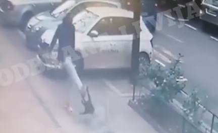 beograd slavija muskarac sutnuo psa stene nasao dom napad video snimak