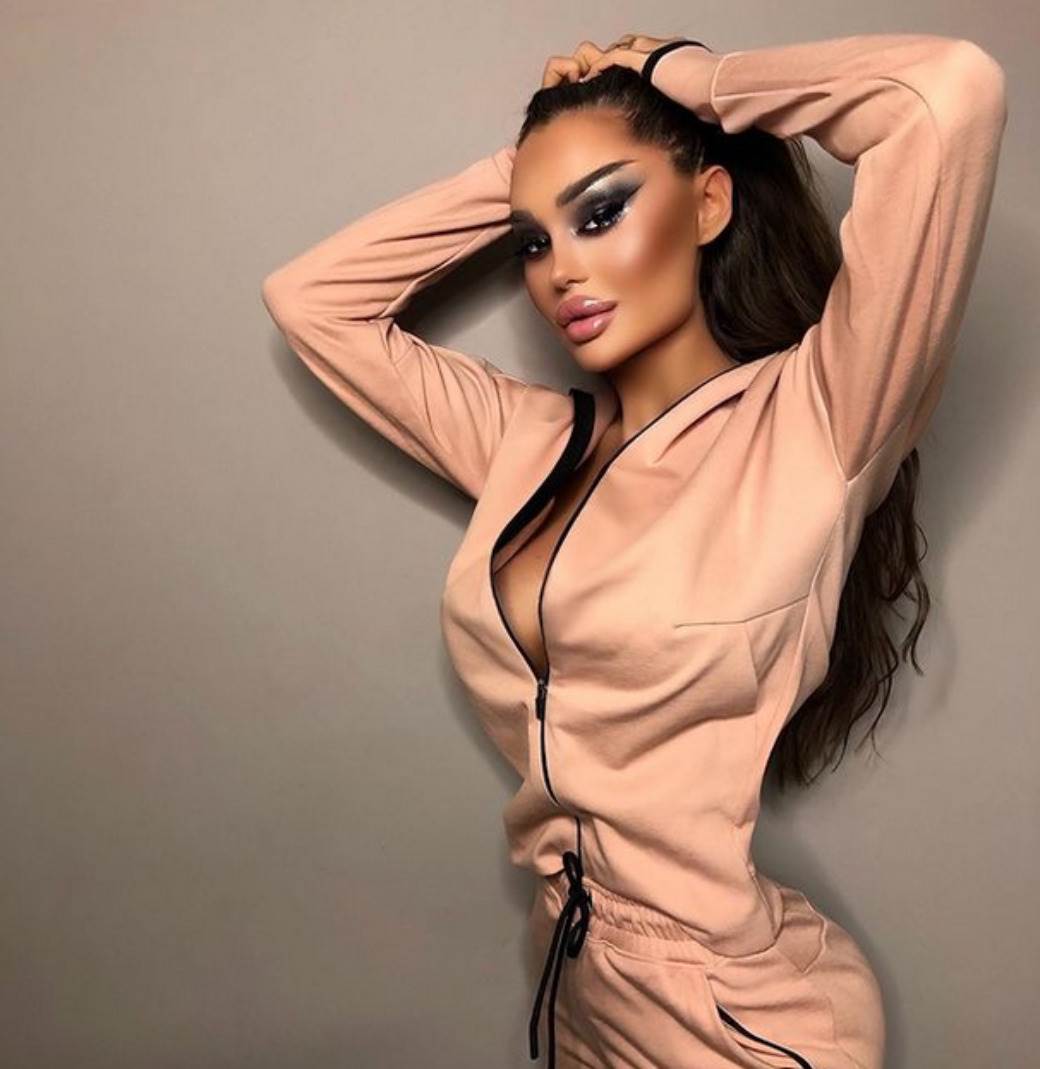 Doktorka o plastičnim korekcijama Cece i Jece