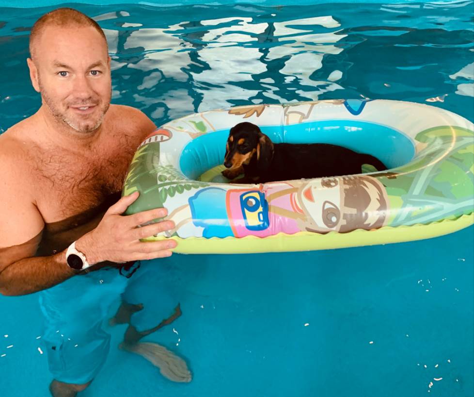 endi skot trazi zenu osobine facebook foto video