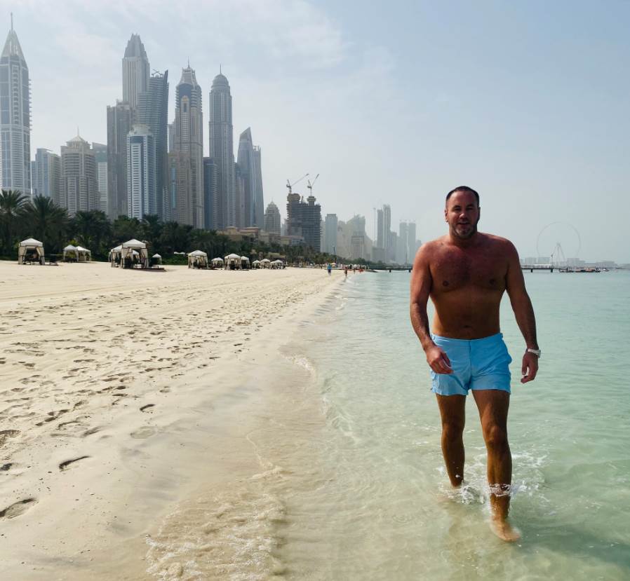 endi skot trazi zenu osobine facebook foto video