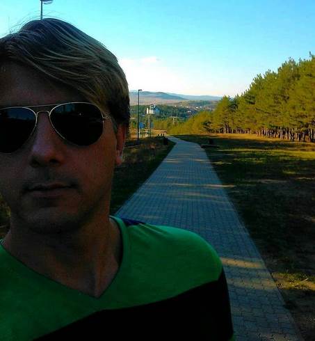 Ceca Znam maneken iz spota 