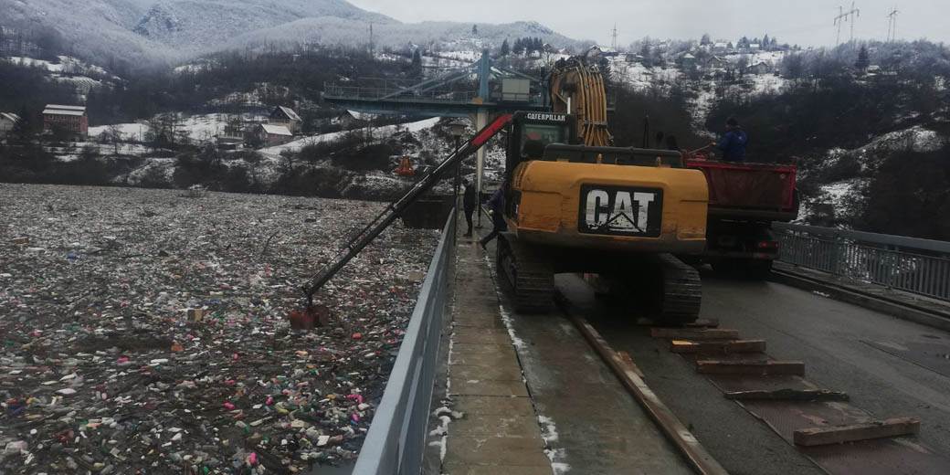 potpecko jezero priboj plutajuce deponije pocelo ciscenje 