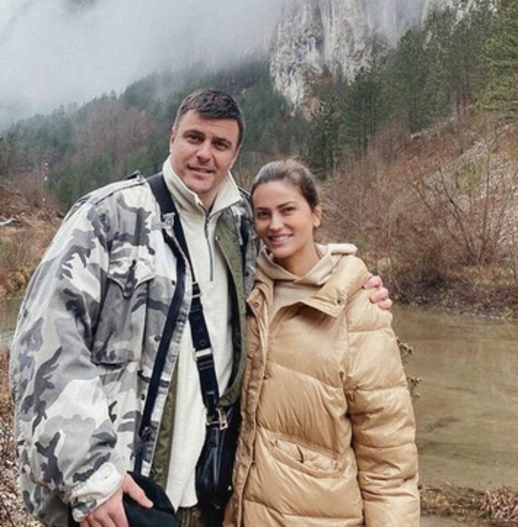 Milica Pavlović i Vuk Kostić zajedno napustili Beograd