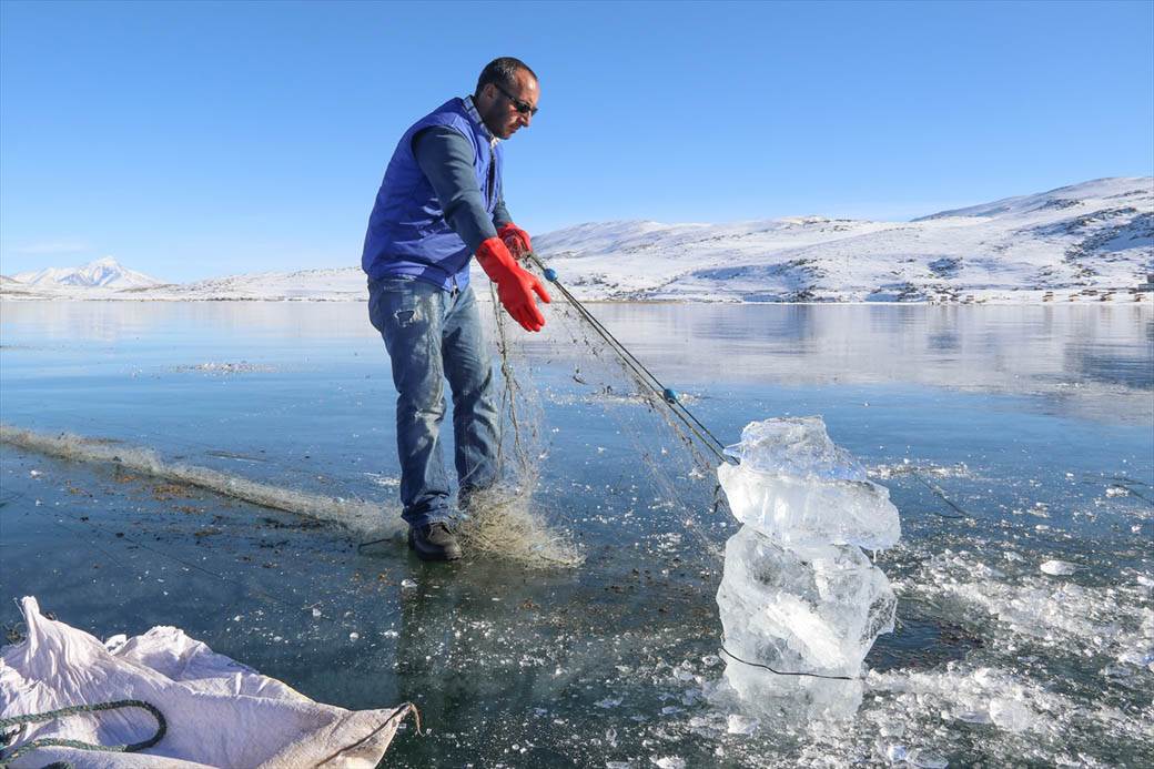 turska jezero balik zaledjeno turisticka atrakcija fotografije