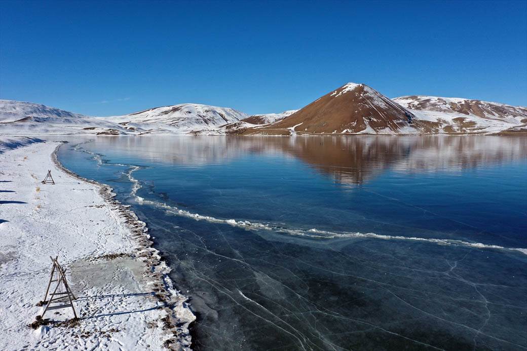 turska jezero balik zaledjeno turisticka atrakcija fotografije