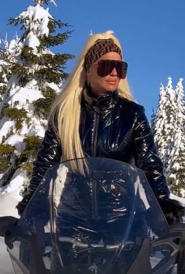 jelena karleusa kim kardasijan iskopirala pevacicu