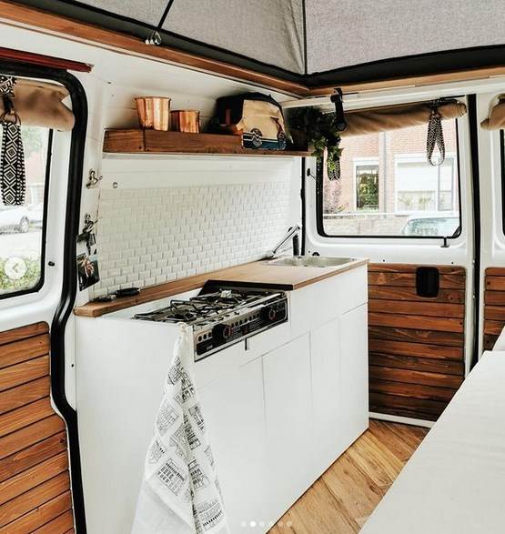 od kombija napravili kucu uradi sam renoviranje