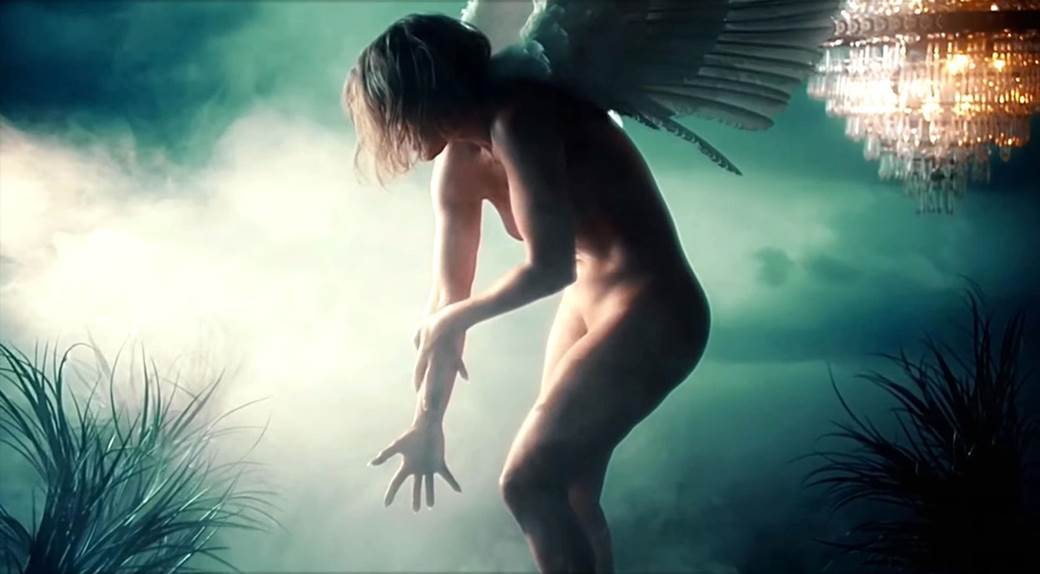 jelena karleusa gole slike poruka objava dzenifer lopez