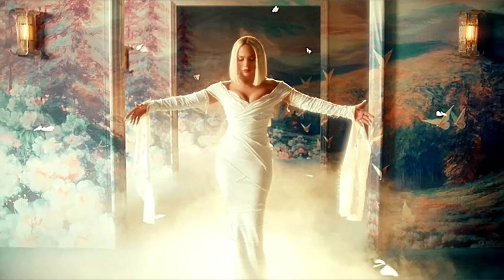 jelena karleusa gole slike poruka objava dzenifer lopez