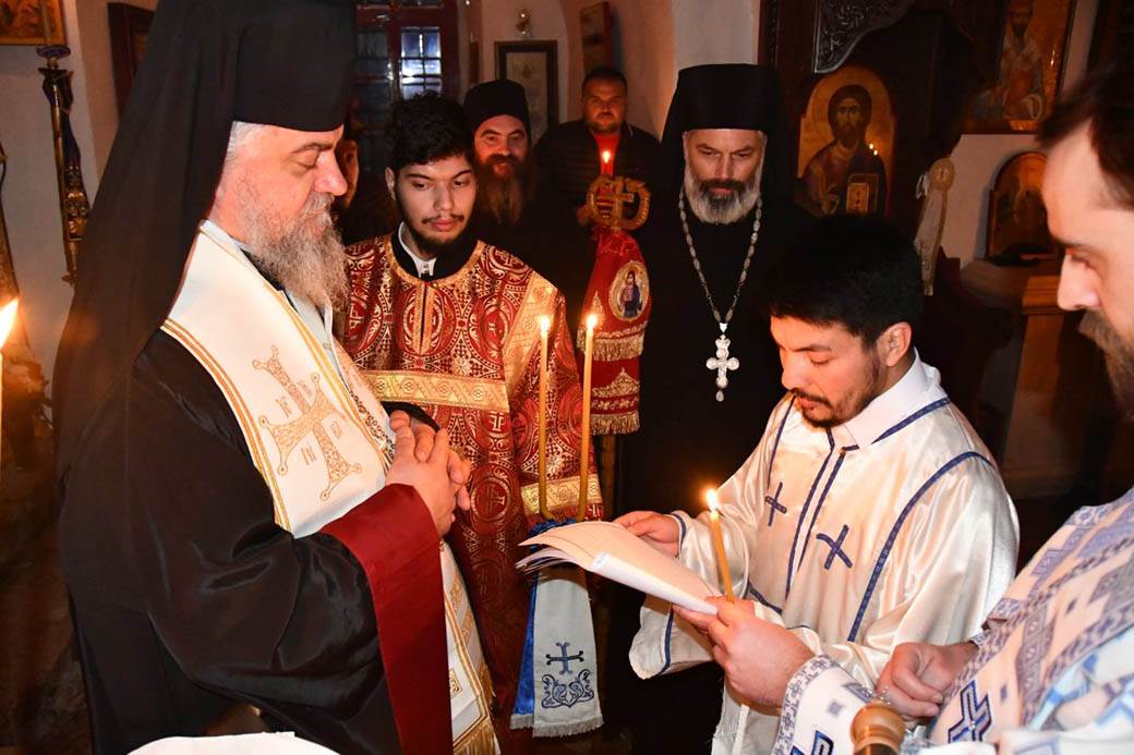 kolumbijac rodrigo postao monah spc zamonasio se na cetinju