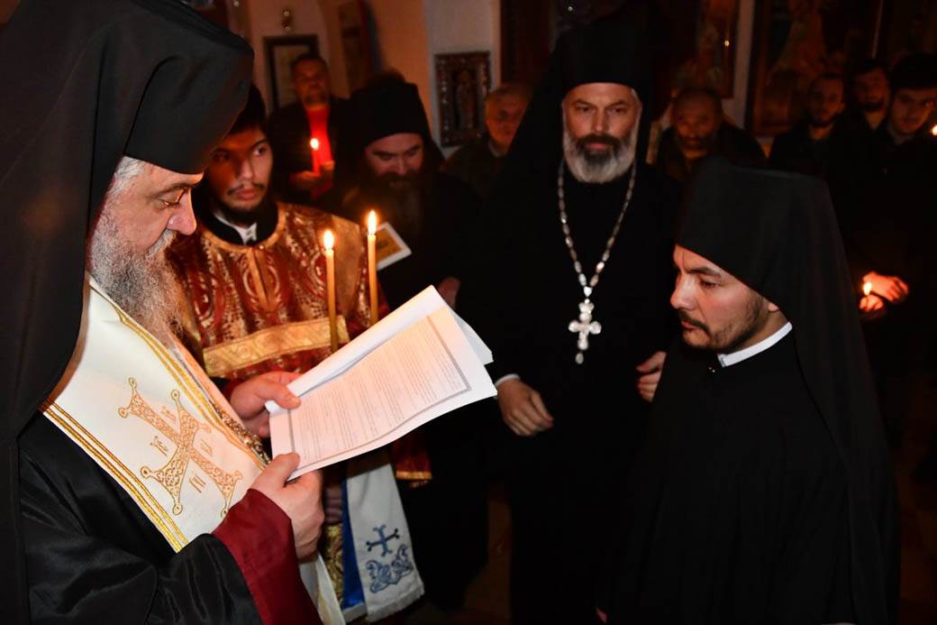 kolumbijac rodrigo postao monah spc zamonasio se na cetinju