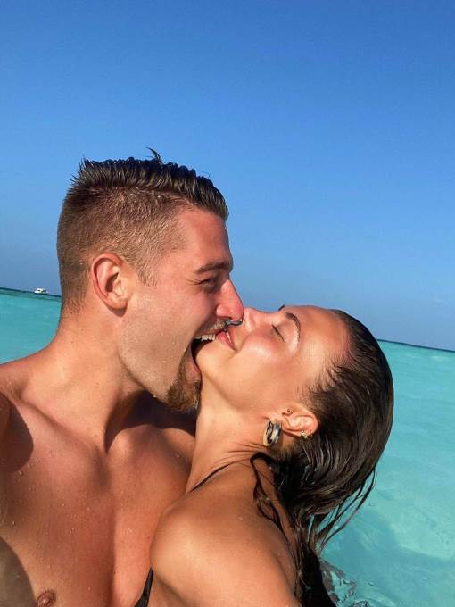 Sergej Milinković-Savić postaje otac slavio gol s cuclom u ustima