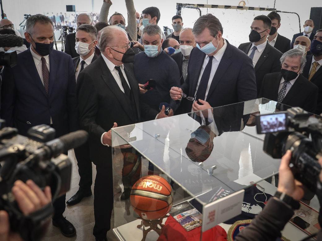 aleksandar vučić dušan duda ivković partija šaha 100 godina košarkaškog kluba radnički