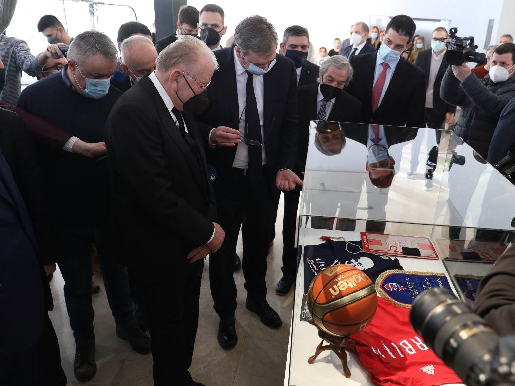 aleksandar vučić dušan duda ivković partija šaha 100 godina košarkaškog kluba radnički