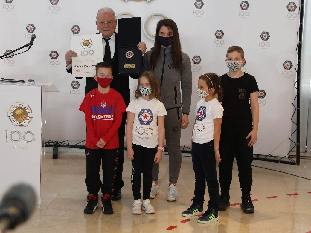 aleksandar vučić dušan duda ivković partija šaha 100 godina košarkaškog kluba radnički