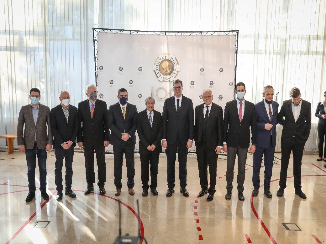 aleksandar vučić dušan duda ivković partija šaha 100 godina košarkaškog kluba radnički