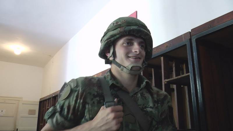 vojska srbije vojni rok marija bogavac devojka vojnik