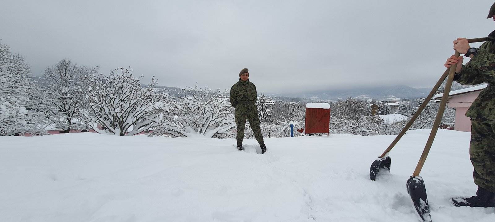 vojska srbije vojni rok marija bogavac devojka vojnik