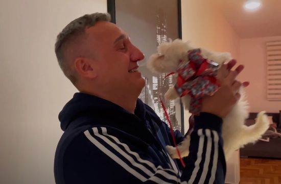 luna djogani gagi djogani poklon iznenadjenje plakanje