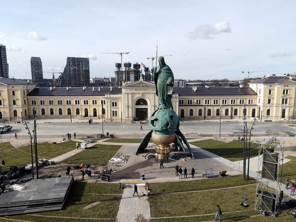 spomenik stefan nemanja ostecen muskrac otkinuo krst