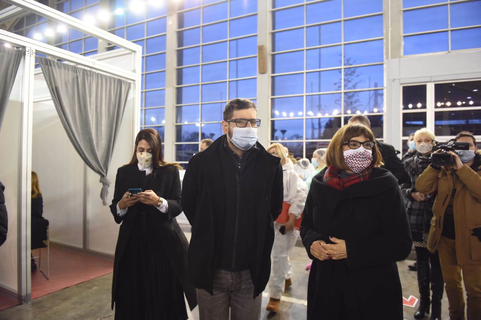 vakcine glumci na sajmu kineska, fajzerova foto