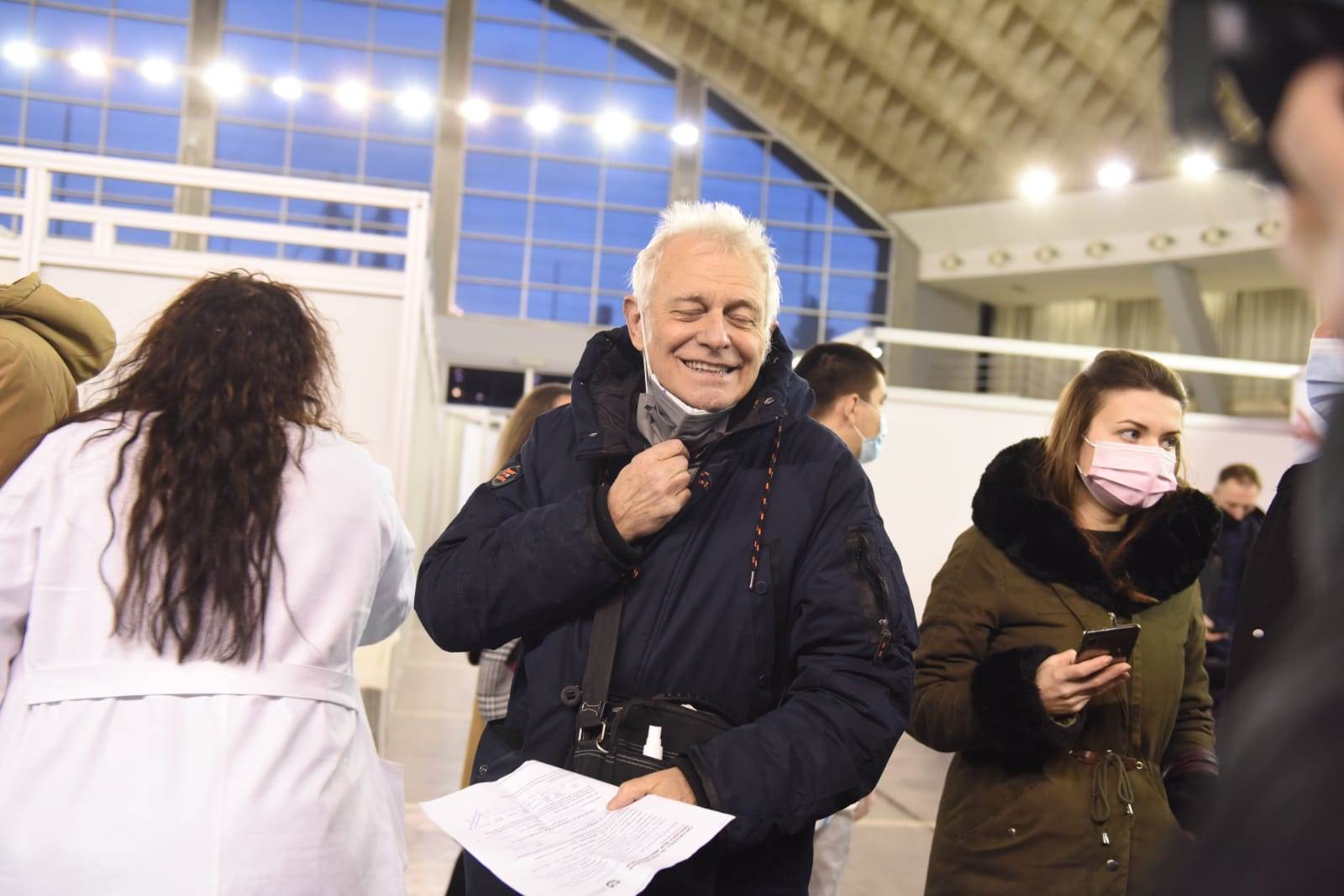 vakcine glumci na sajmu kineska, fajzerova foto