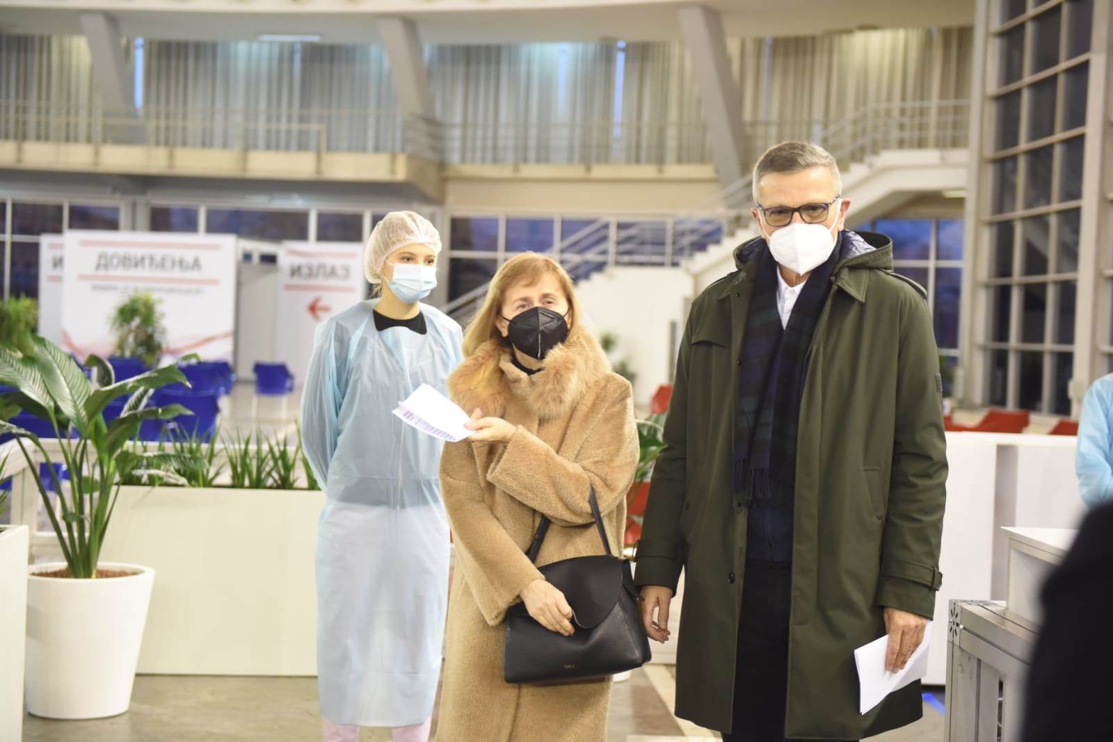 vakcine glumci na sajmu kineska, fajzerova foto