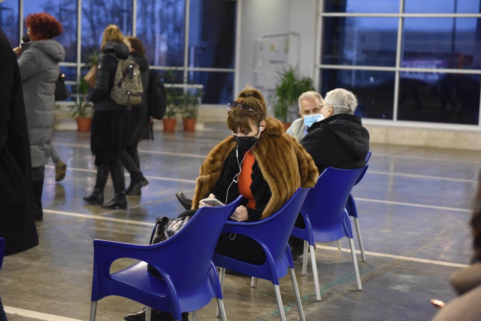 vakcine glumci na sajmu kineska, fajzerova foto