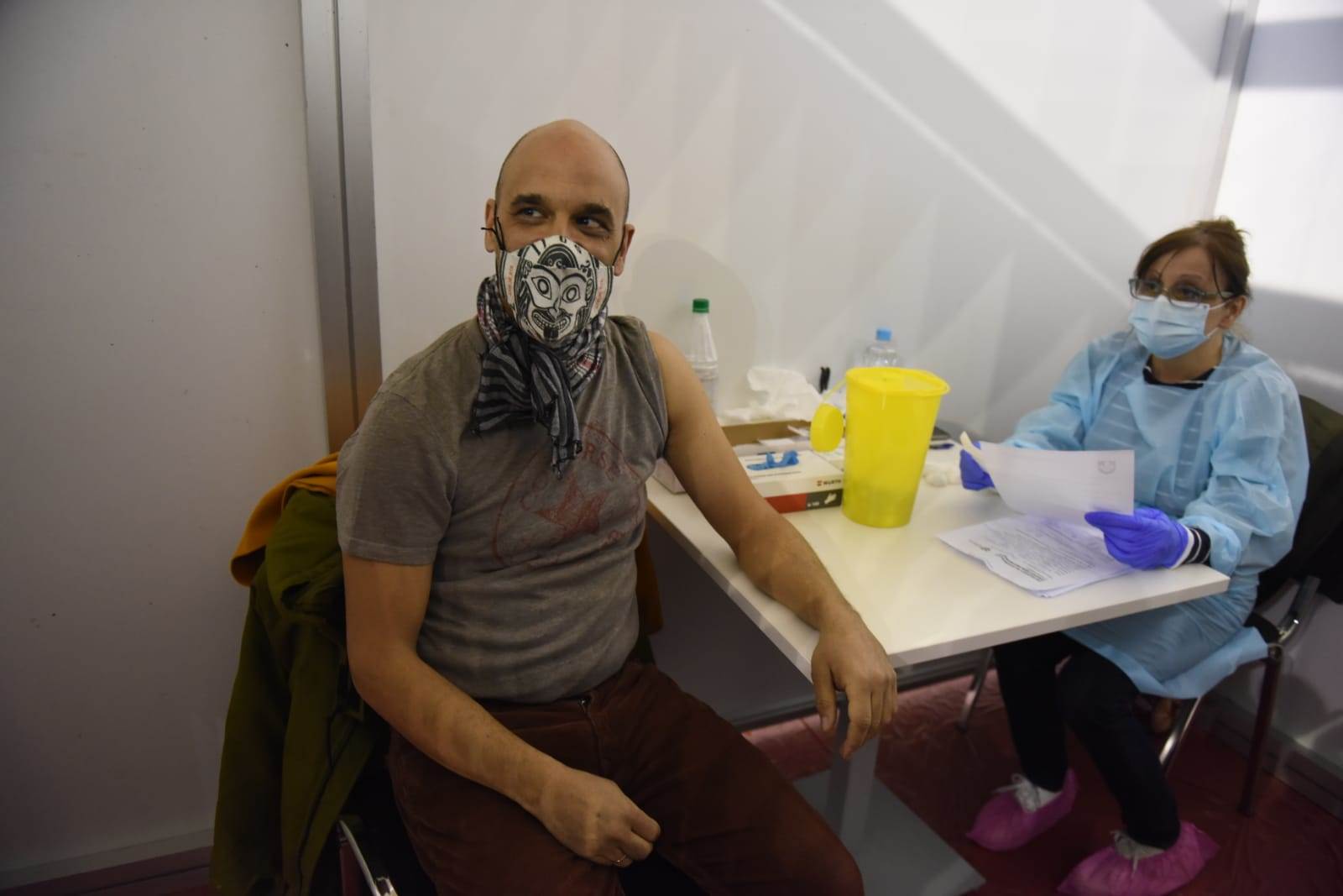 vakcine glumci na sajmu kineska, fajzerova foto