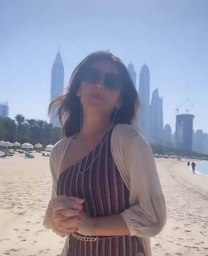 sanja marinkovic u kupacem foto