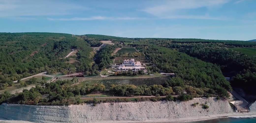 vladimir putin vila crno more kako izgleda