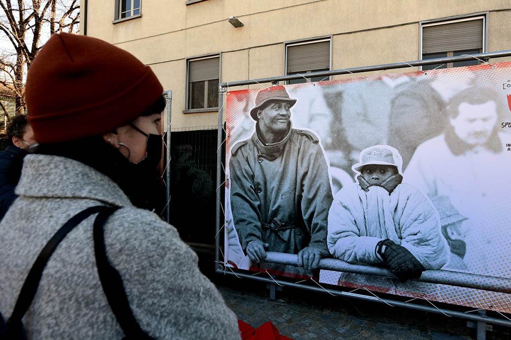 kobi brajant godisnjica smrti italija trg fotografije