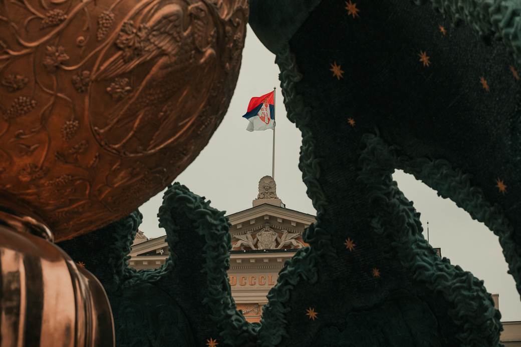 spomenik stefan nemanja ostecen muskrac otkinuo krst